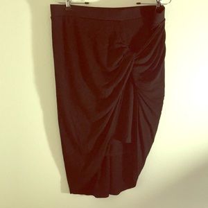 Black knit skirt with front knot